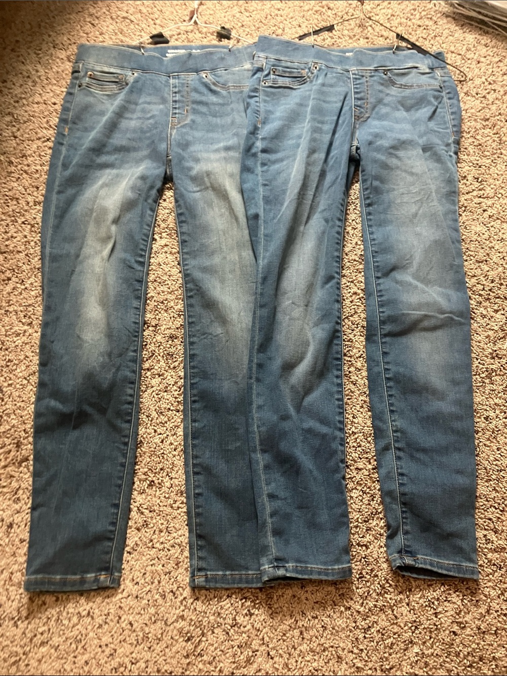 Amazon Essentials Women's Blue Skinny Jeans - Faded Wash 2 pairs